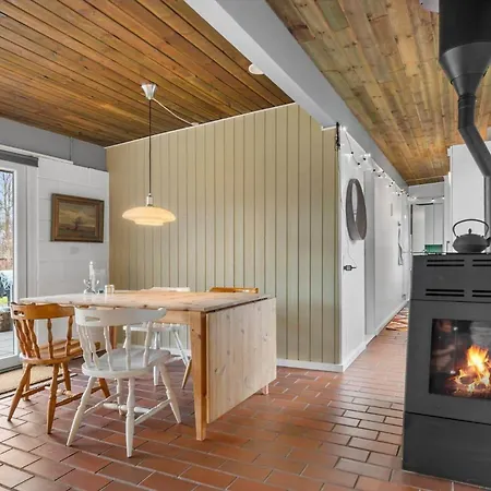 84307-8400-skovduevej-4 *